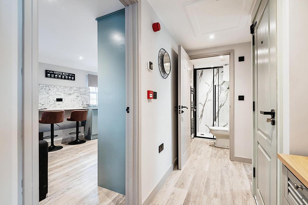 The Burton Penthouse By Fortuna Property Cheltenham Exterior foto